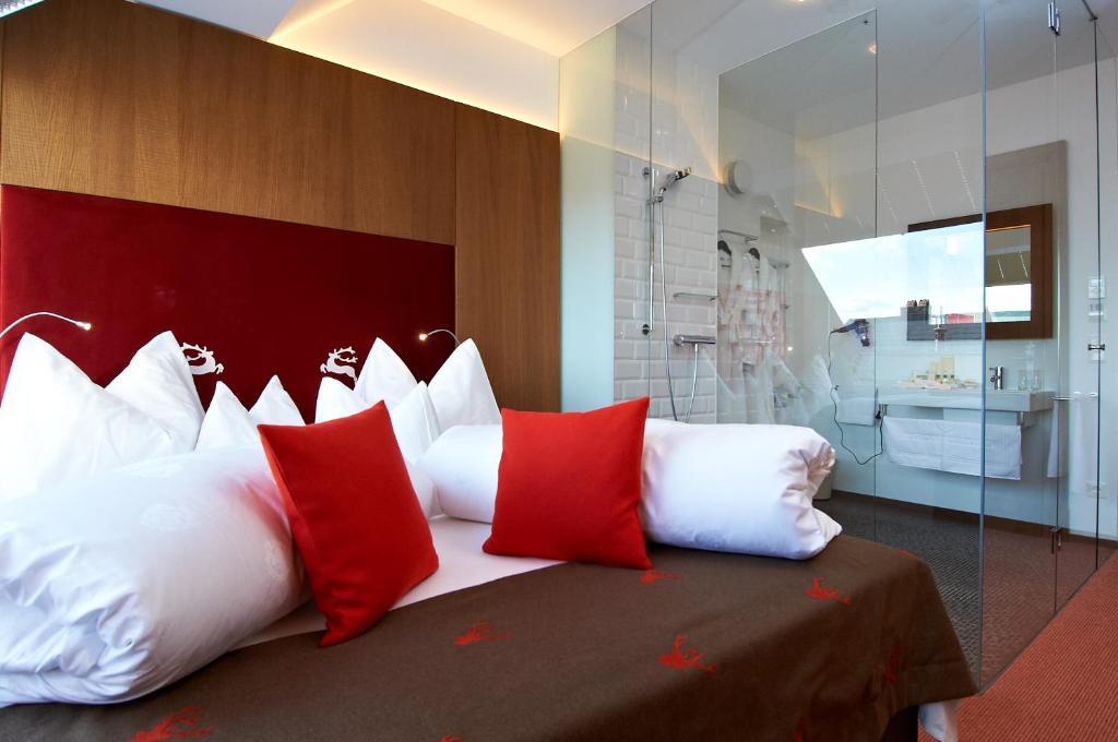 Hotel Landhaus Moserhof غمبولدسكيرشن الغرفة الصورة